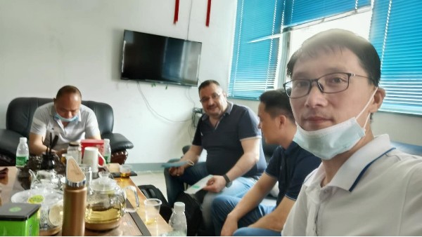 全自動高速點(diǎn)膠機(jī)