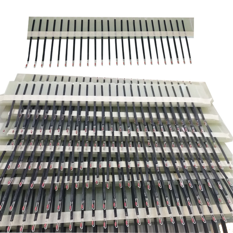 自動(dòng)排線板焊接機(jī)3