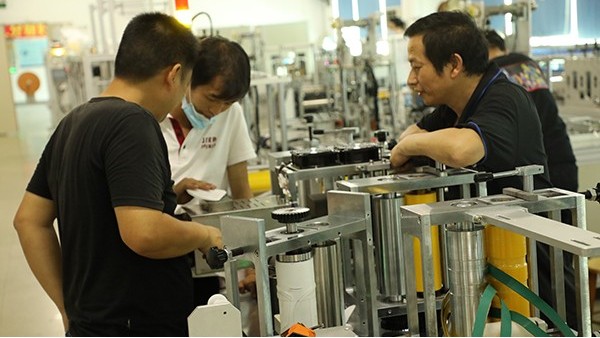 雙液自動點(diǎn)膠機(jī)