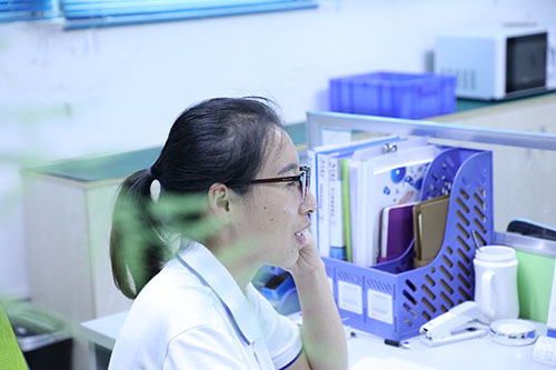 深圳UV點膠機(jī)廠家