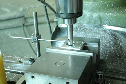 全自動點(diǎn)膠機(jī)設(shè)備加工