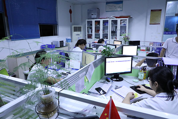 深圳視覺(jué)點(diǎn)膠機(jī)廠家