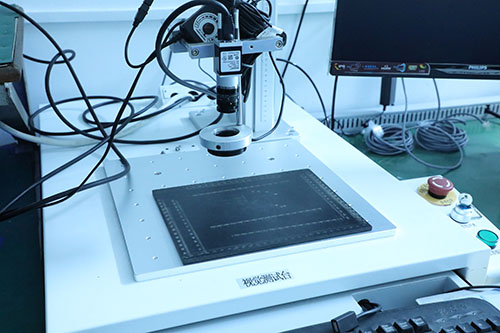 在線式噴射點(diǎn)膠機(jī)