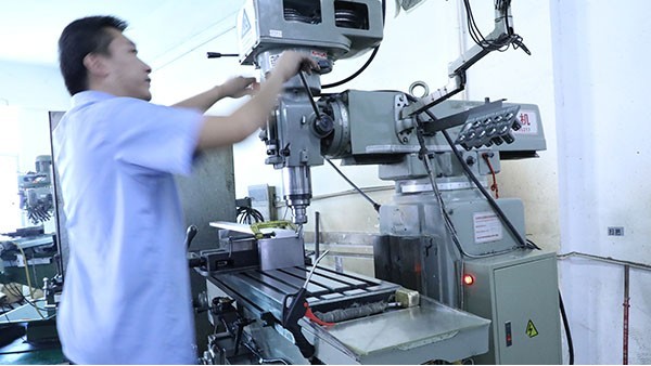 四軸旋轉(zhuǎn)點(diǎn)膠機(jī)