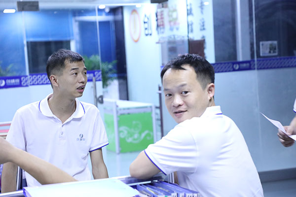 全自動點(diǎn)膠機(jī)