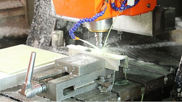 全自動點(diǎn)膠機(jī)廠家