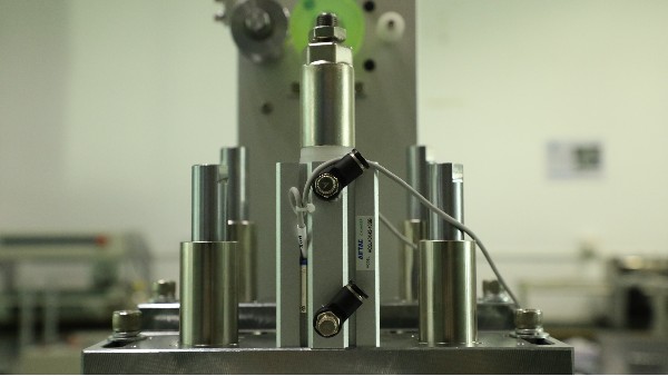 蘇州手動點(diǎn)膠機(jī)廠家