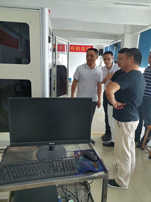 自動點(diǎn)膠機(jī)客戶